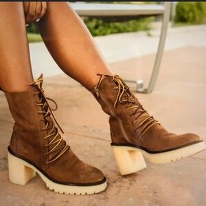 New free people Dylan lace up boots size 36